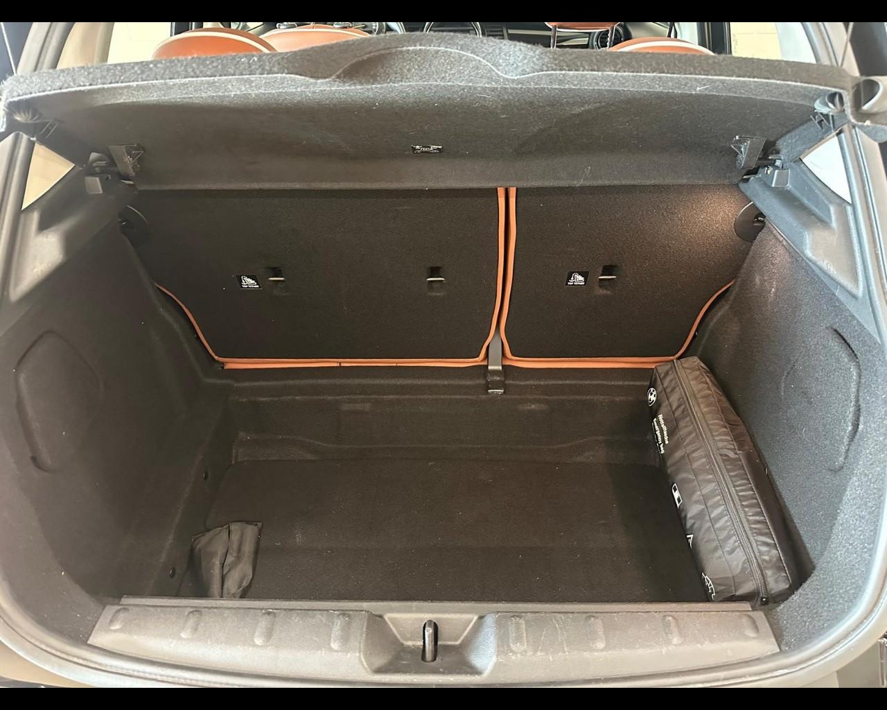 MINI Mini 5 porte (F55) - Mini 1.5 One 75 CV Baker Street 5 porte