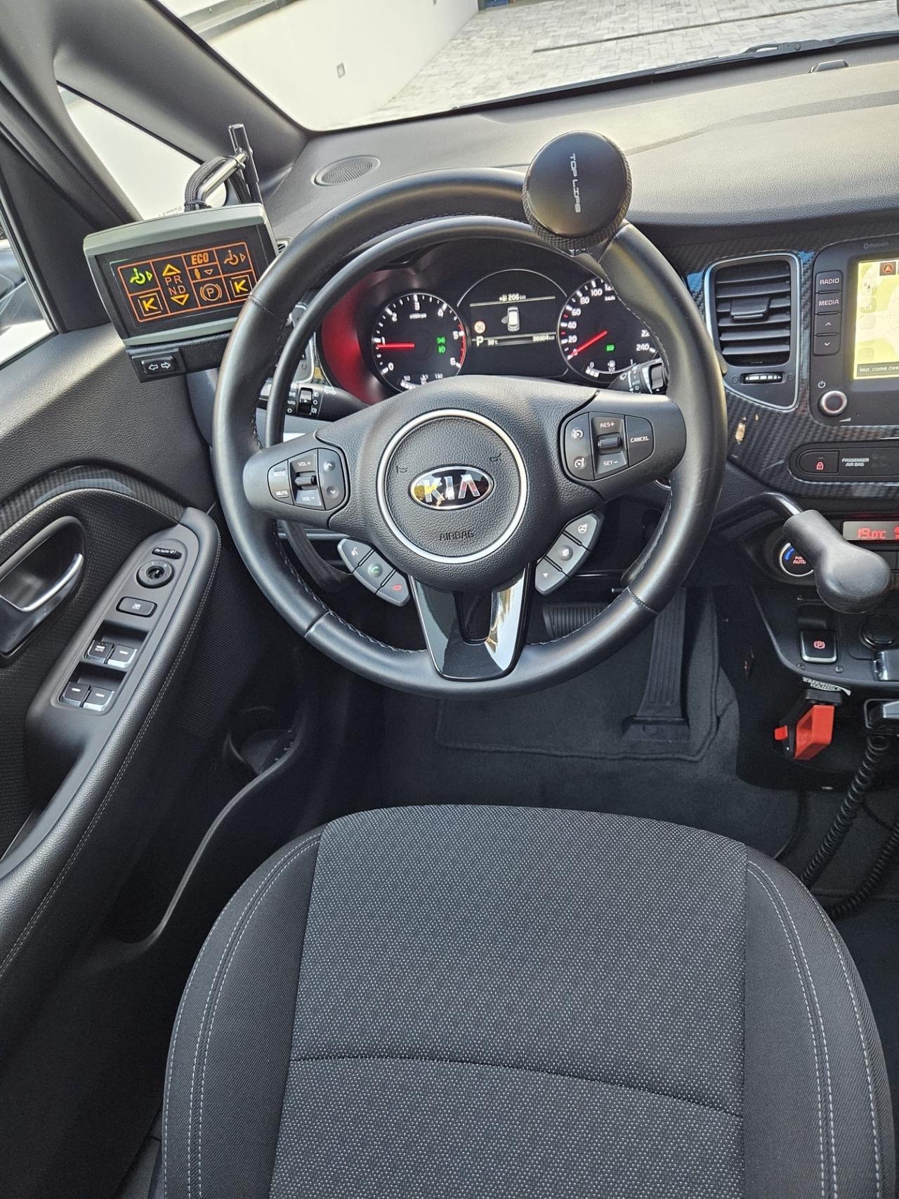 Kia Carens 1.7 CRDi Guida Disabili