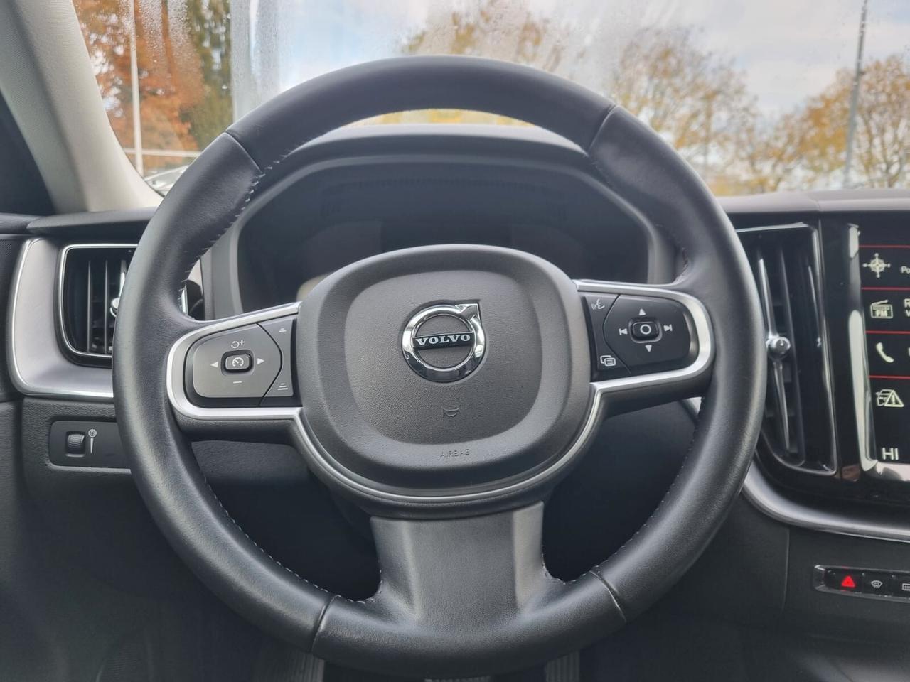 Volvo XC 60 XC60 B4 (d) AWD Geartronic Momentum
