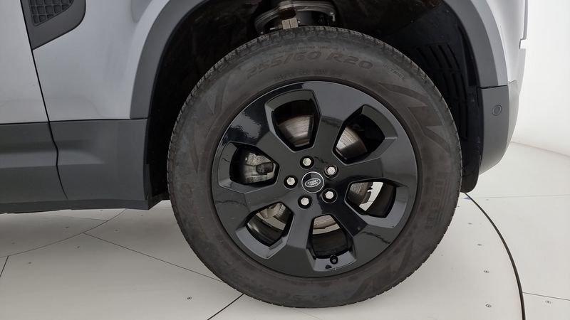 Land Rover Defender 3.0D I6 250 110 SE AWD auto.