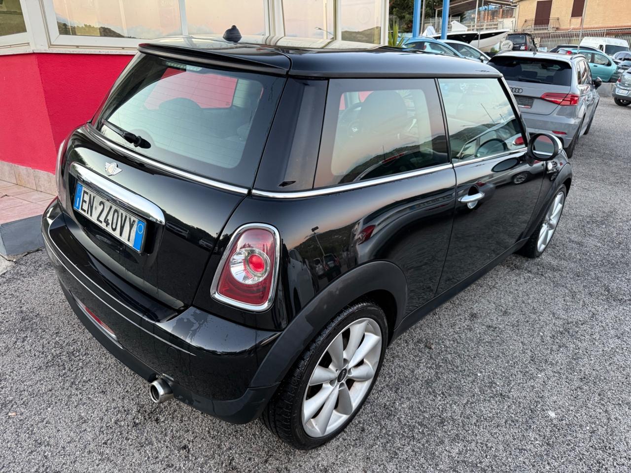 Mini 2.0 16V Cooper D Automatica