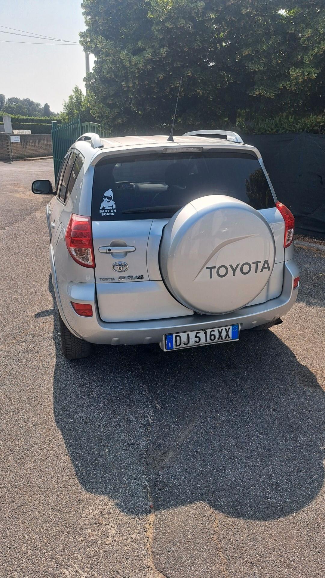 Toyota RAV 4 RAV4 2.2 D-4D 177 CV Luxury