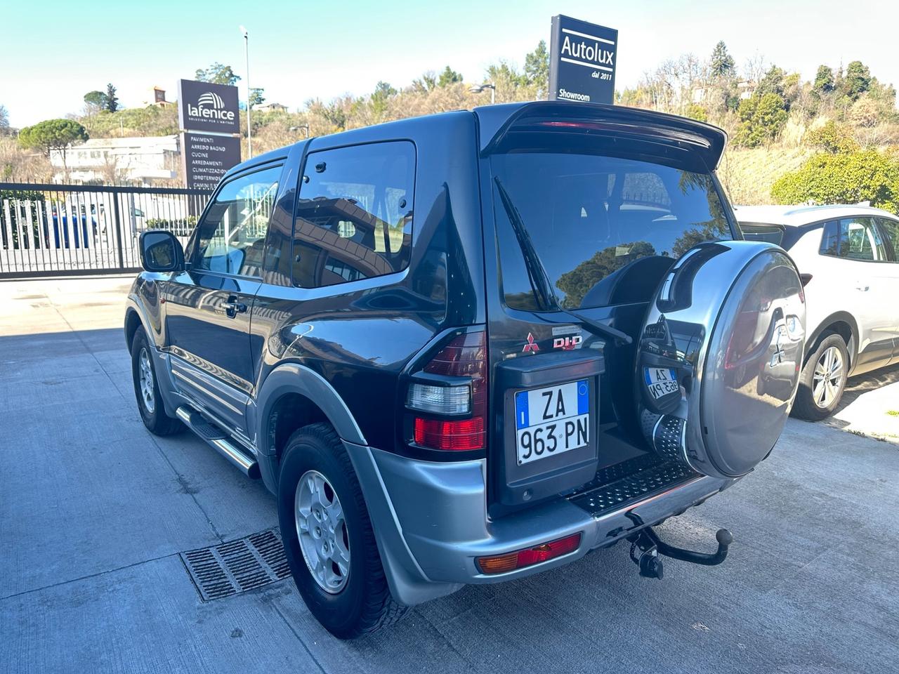 Mitsubishi Pajero 3.2 DI-D 16V 3p. Intense