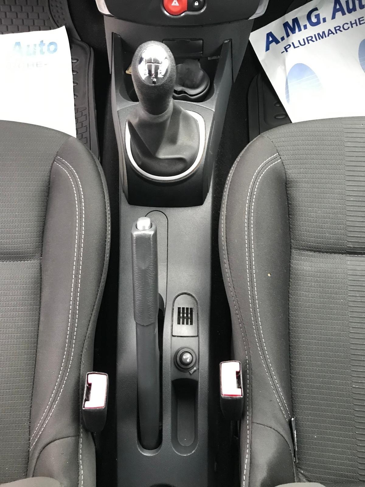 Renault Clio 1.2 16V 3 porte Live! Auto pari al nuovo
