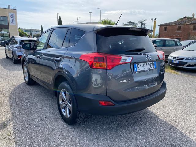 TOYOTA RAV 4 MY23 RAV4 2.0 D-4D 2WD Style