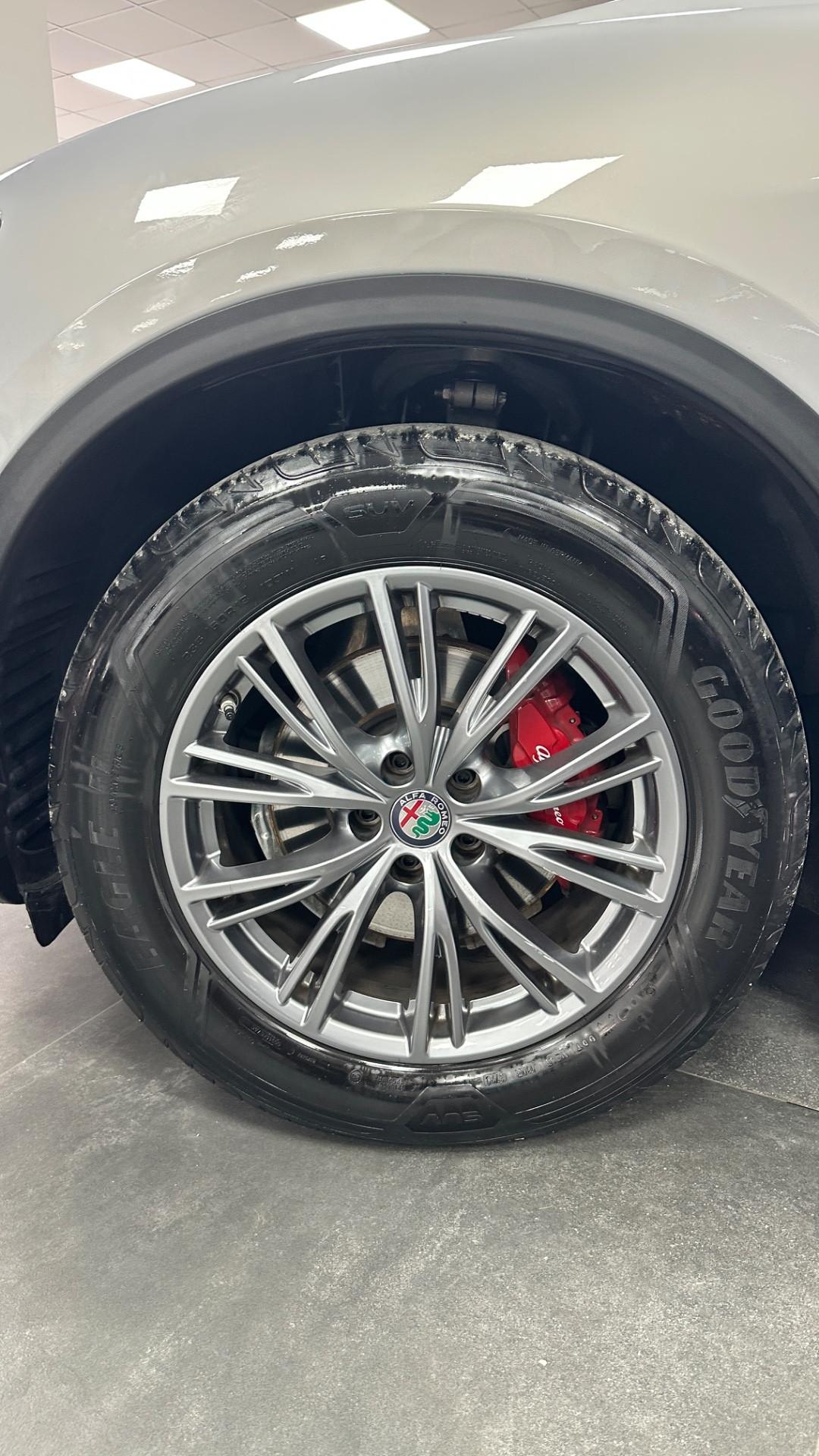 Alfa Romeo Stelvio 2.2 Turbodiesel 160 CV AT8 RWD Business