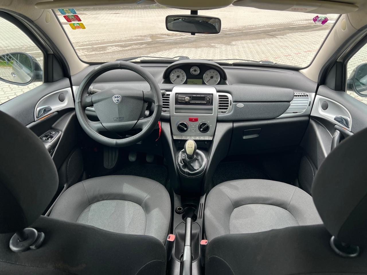 Lancia Ypsilon 1.3 MJT 75 CV Platinum
