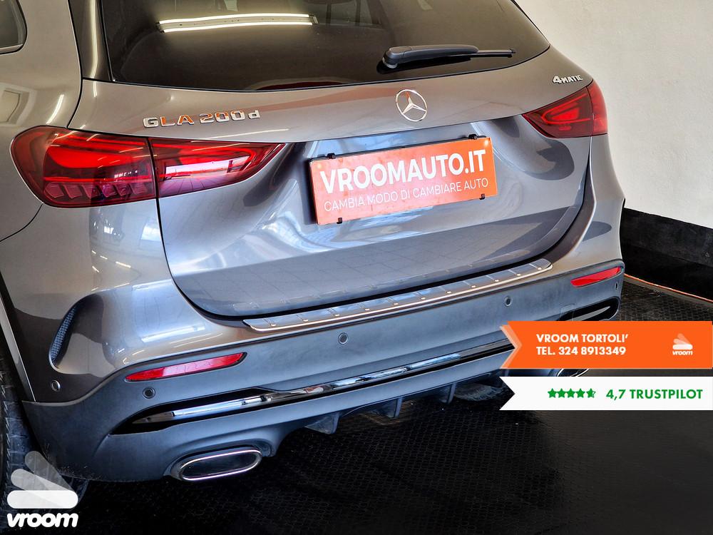 MERCEDES GLA (H247) GLA 200 d Automati...