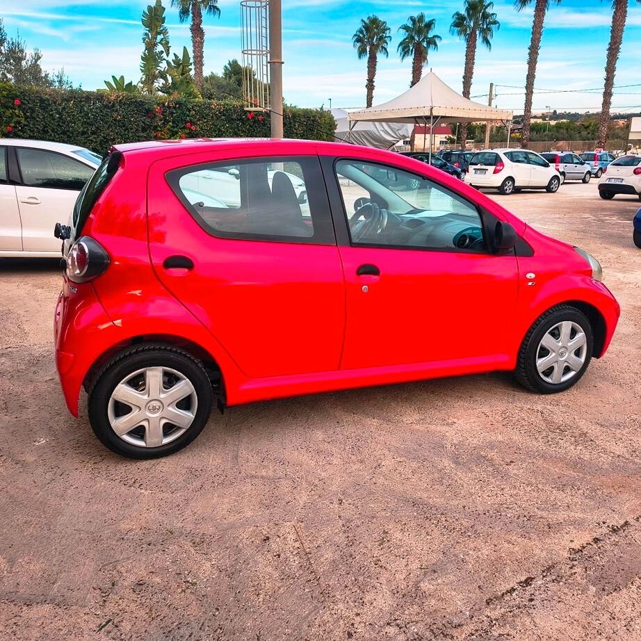 Toyota Aygo 1.0 12V VVT-i 5 porte