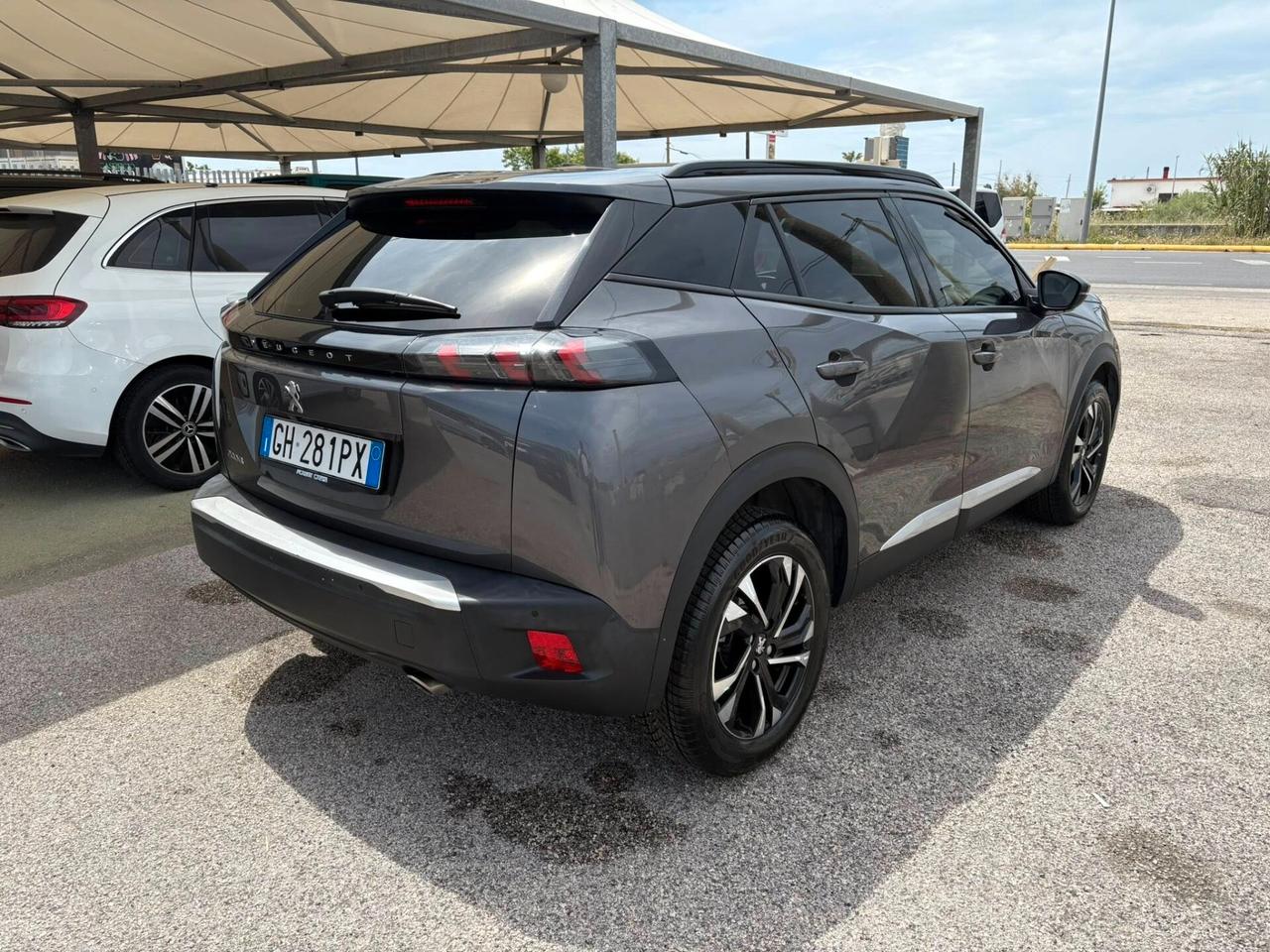 Peugeot 2008 130cv automatica Allure 12/21