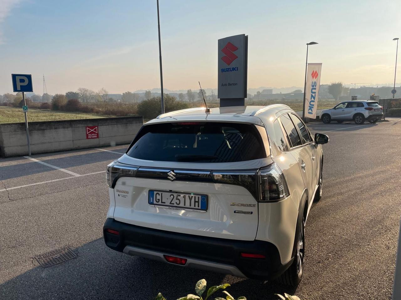 Suzuki S-Cross 1.4 Hybrid Top+