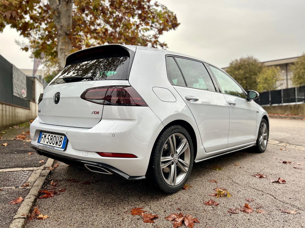 Volkswagen Golf 1.6 TDI 115 CV 5p. Highline BlueMotion Technology - Pack Rline