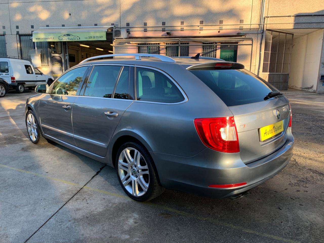 Skoda Superb 2.0 TDI CR 170CV DSG Wagon Elegance