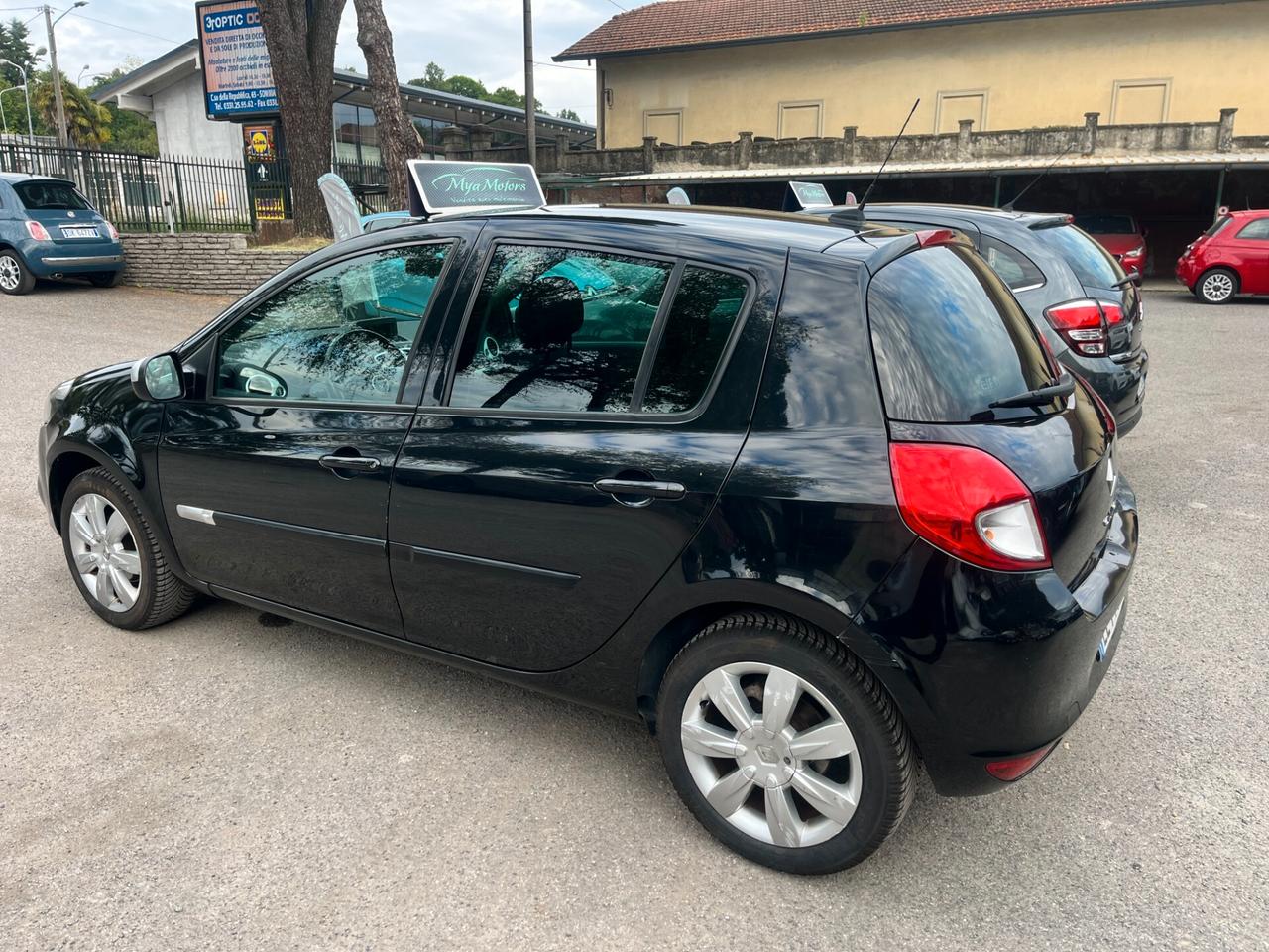 Renault Clio 1.2 16V 5 porte Dynamique