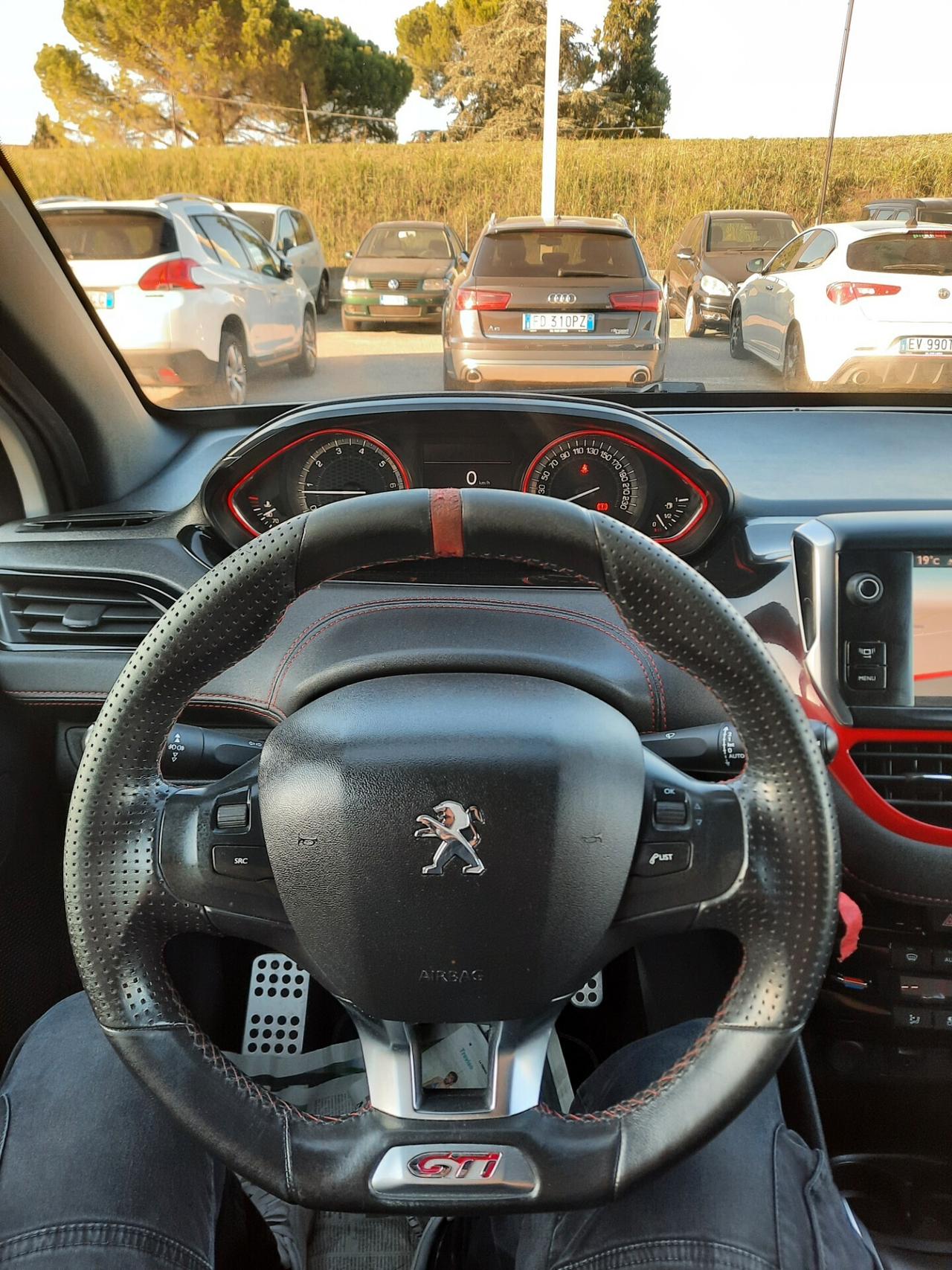 Peugeot 208 1.6 THP 200 CV 3 porte GTi