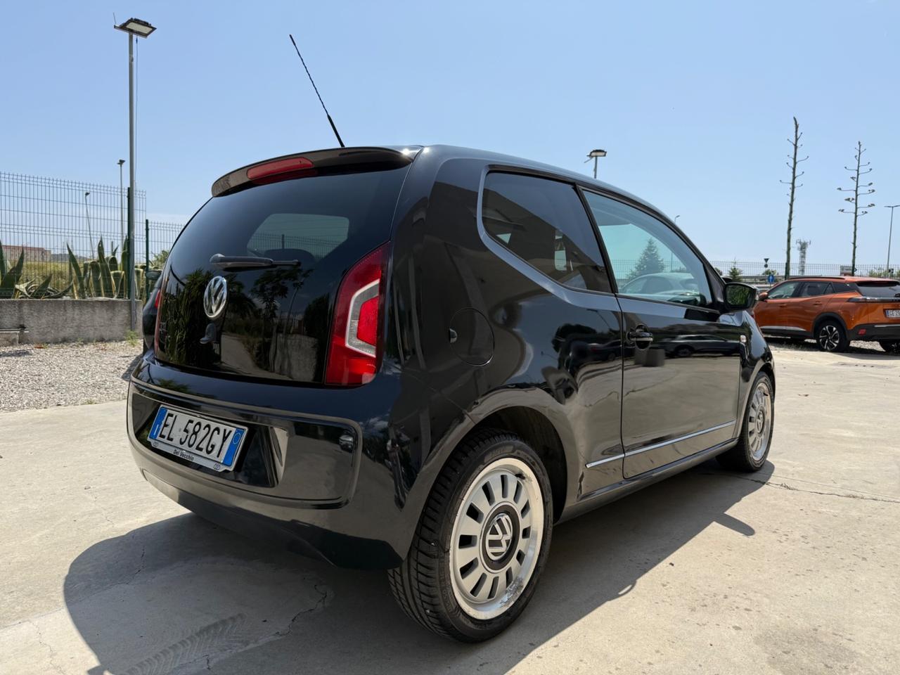 Volkswagen up! 1.0 75 CV 3p. high up!
