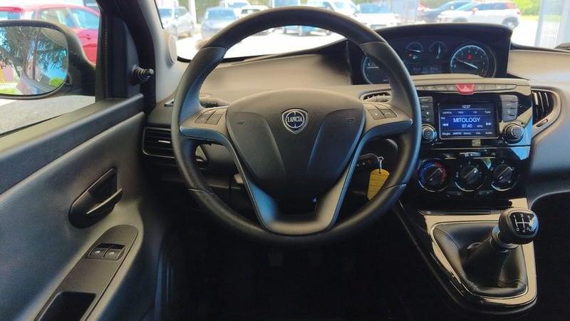 Lancia Ypsilon 1.2 69cv Silver