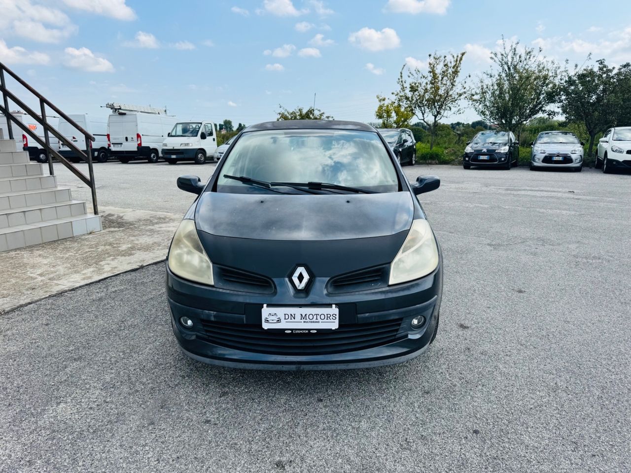 Renault Clio 2008 photo 2