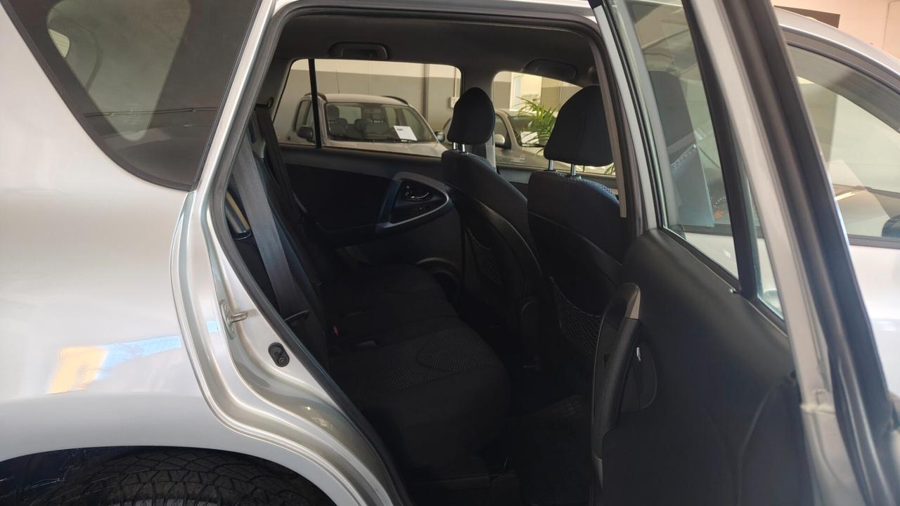 Toyota RAV 4 RAV4 2.2 D-4D 136 CV Luxury