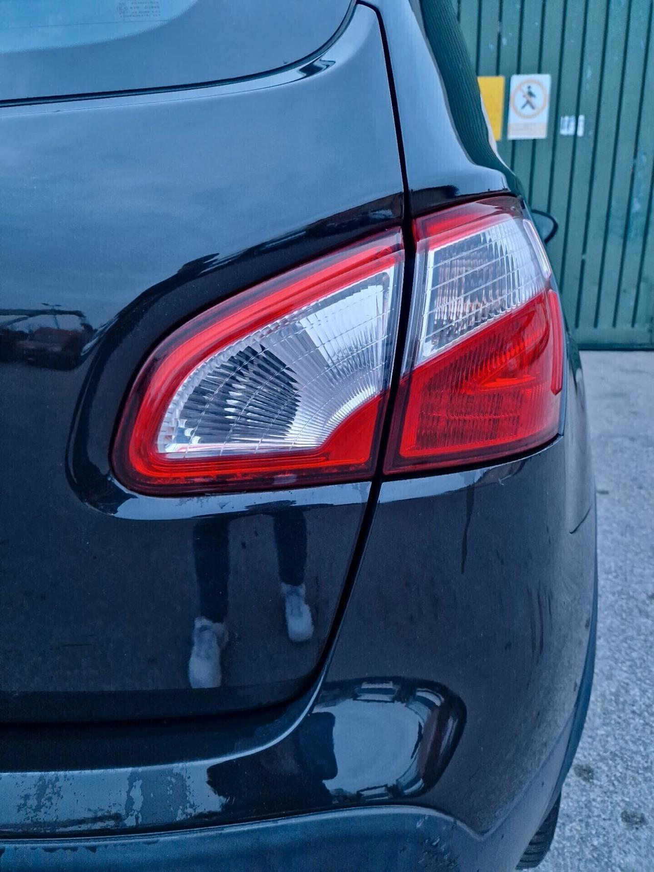 Nissan Qashqai 2.0 dCi DPF Tekna