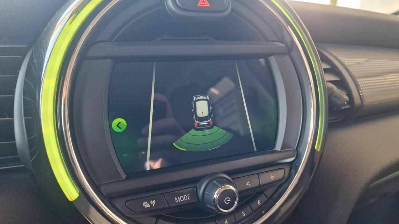 Mini 1.5 Cooper Business