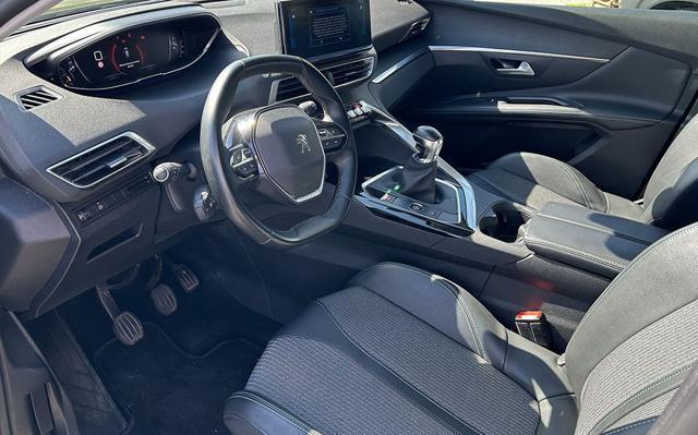 PEUGEOT 3008 BlueHDi 130 S&S Allure