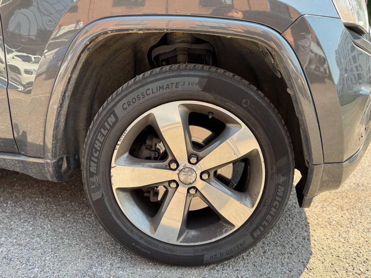 Jeep Grand Cherokee 3.0 crd V6 Overland 250cv auto E6