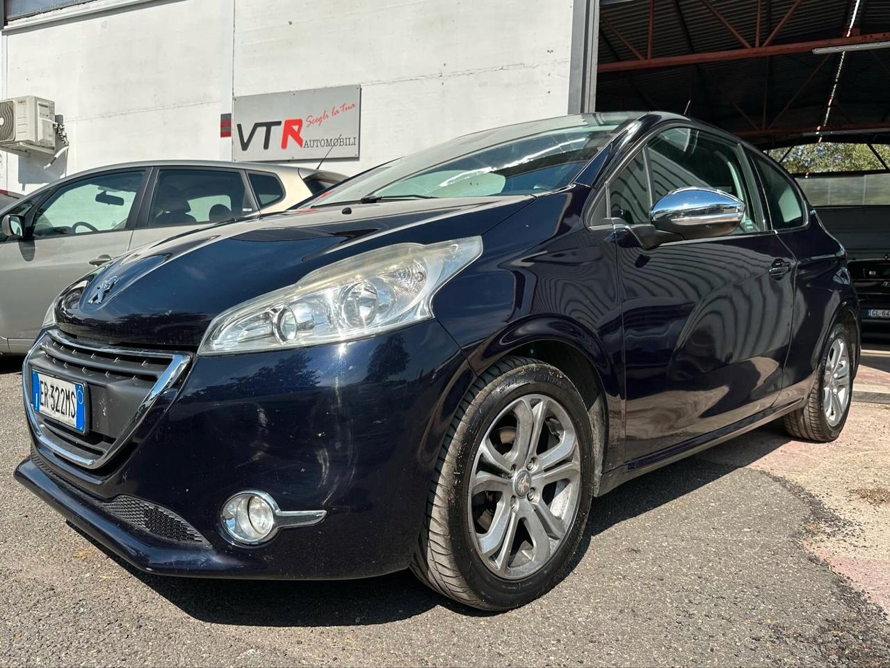 Peugeot 208 1.4 HDi 68 CV 3 porte Allure