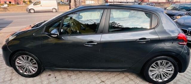 Peugeot 208 PureTech 82 5 porte Allure