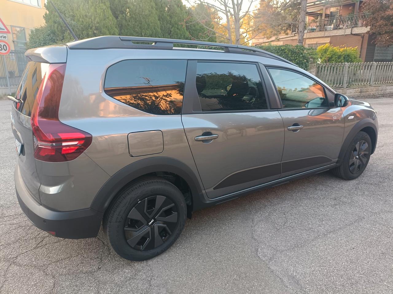 Dacia Jogger Hybrid 7 posti Expression