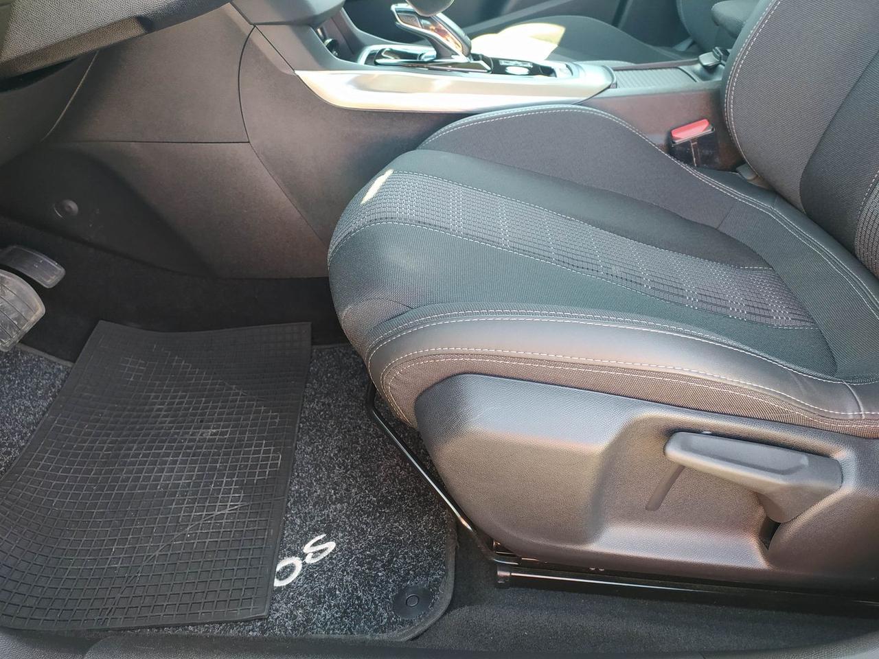 Peugeot 308 Tech Edition 1.5 Blue HDI 130 #6400