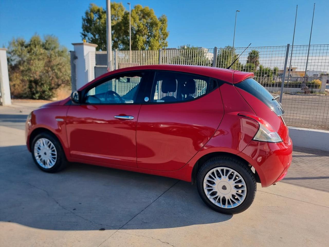 Lancia Ypsilon 1.2 69 CV 5 porte GPL Ecochic Elle