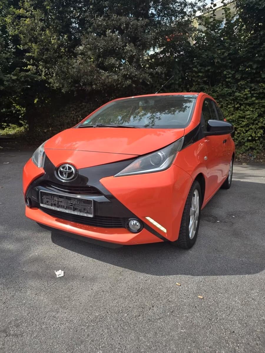 Toyota Aygo 1.0 VVT-i 69 CV 5 porte x-clusiv