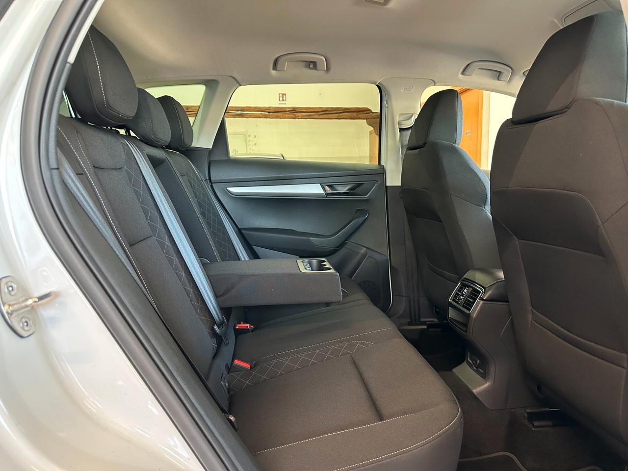 SKODA KAROQ AMBITION 2.0 TDI DSG *CARPLAY*NAVI*NEOPATENTATI*