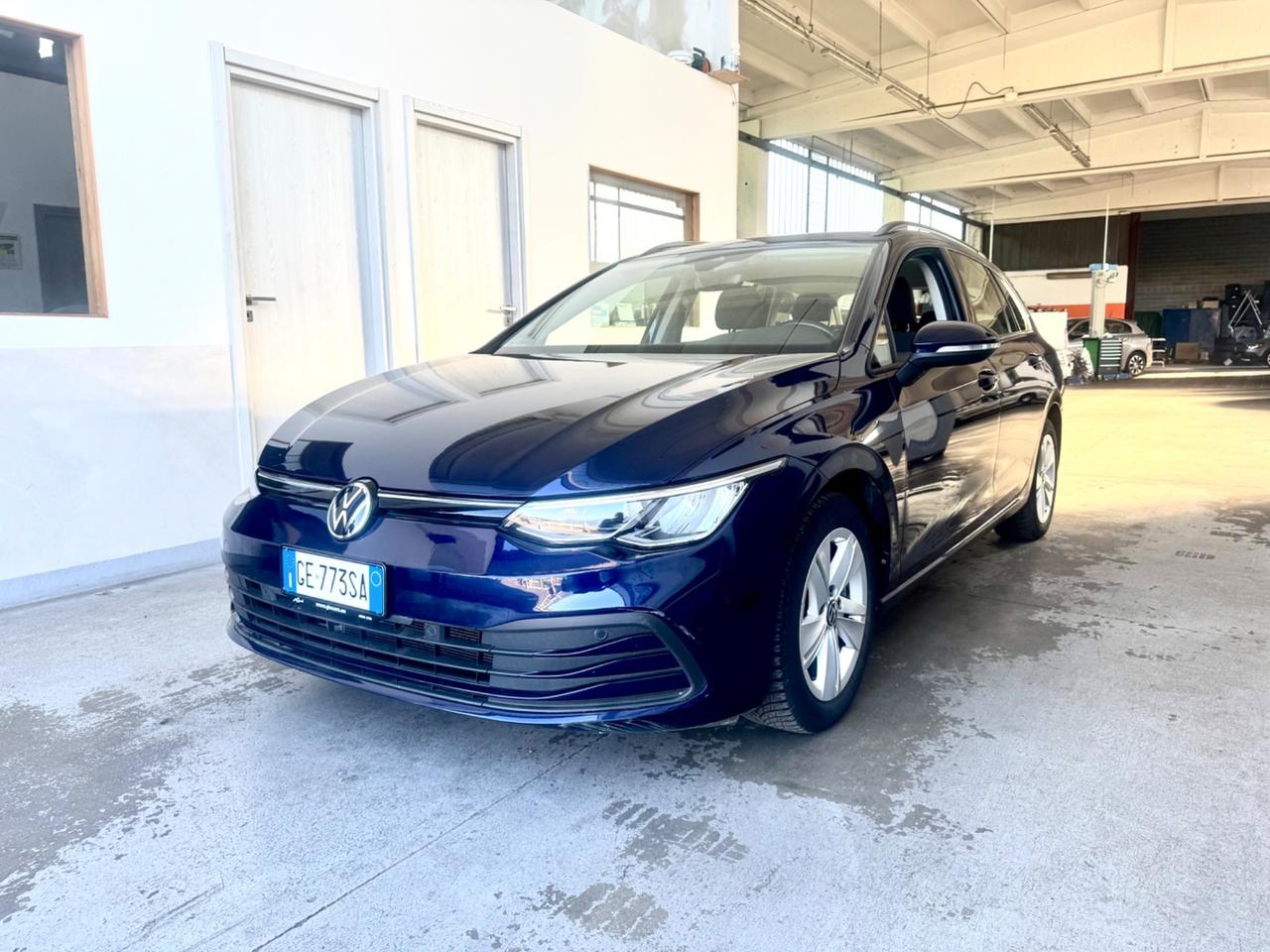 Volkswagen Golf Variant 1.0 eTSI EVO DSG Life