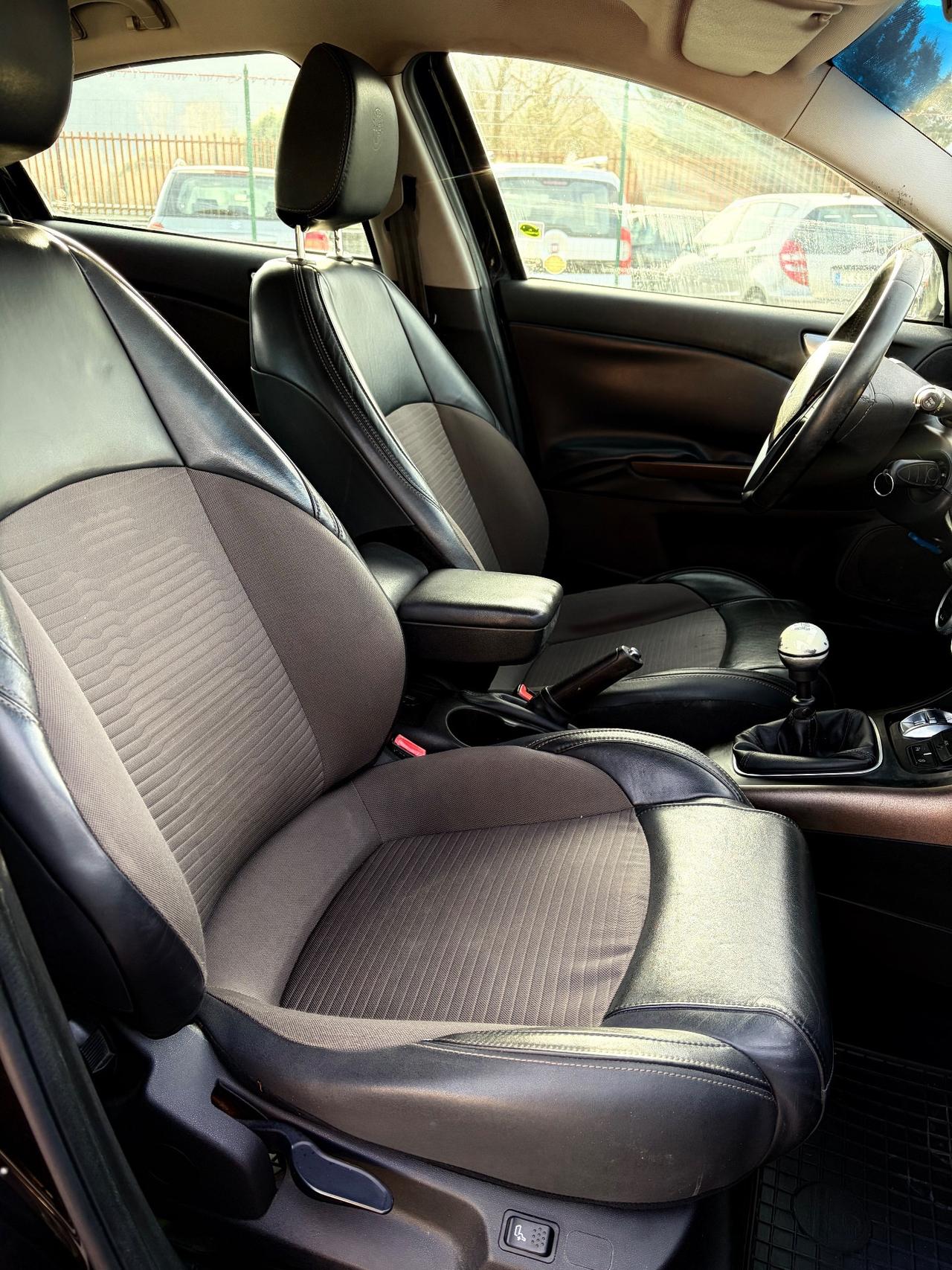 Alfa Romeo Giulietta 1.6 JTDm-2 105 CV Exclusive