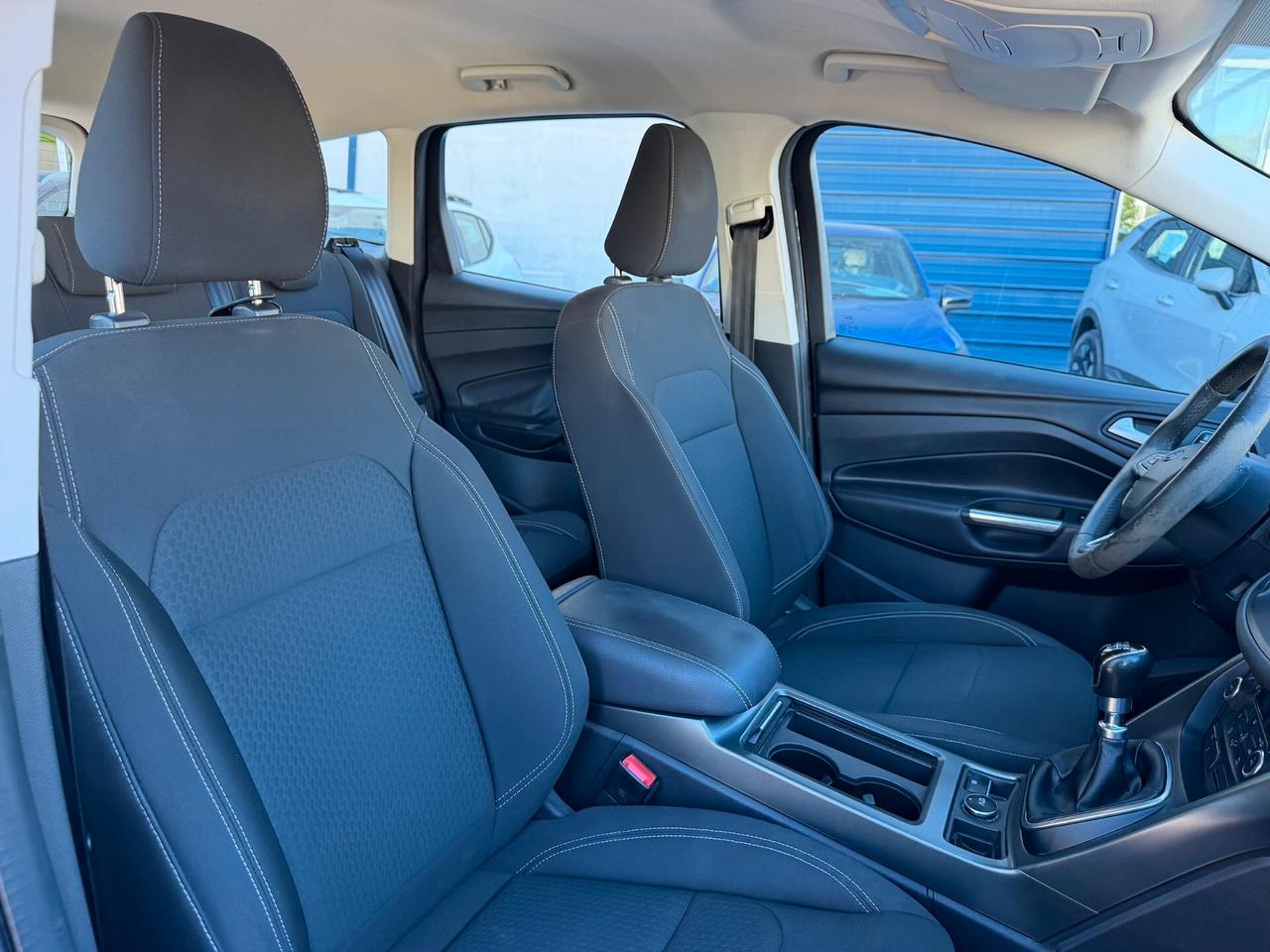 Ford Kuga 1.5 TDCI 120 CV S&S 2WD ST-Line
