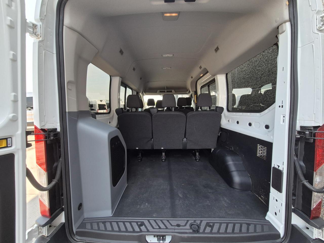 Ford Transit 2.0 TDCi 130CV 9 posti Cambio Automatico