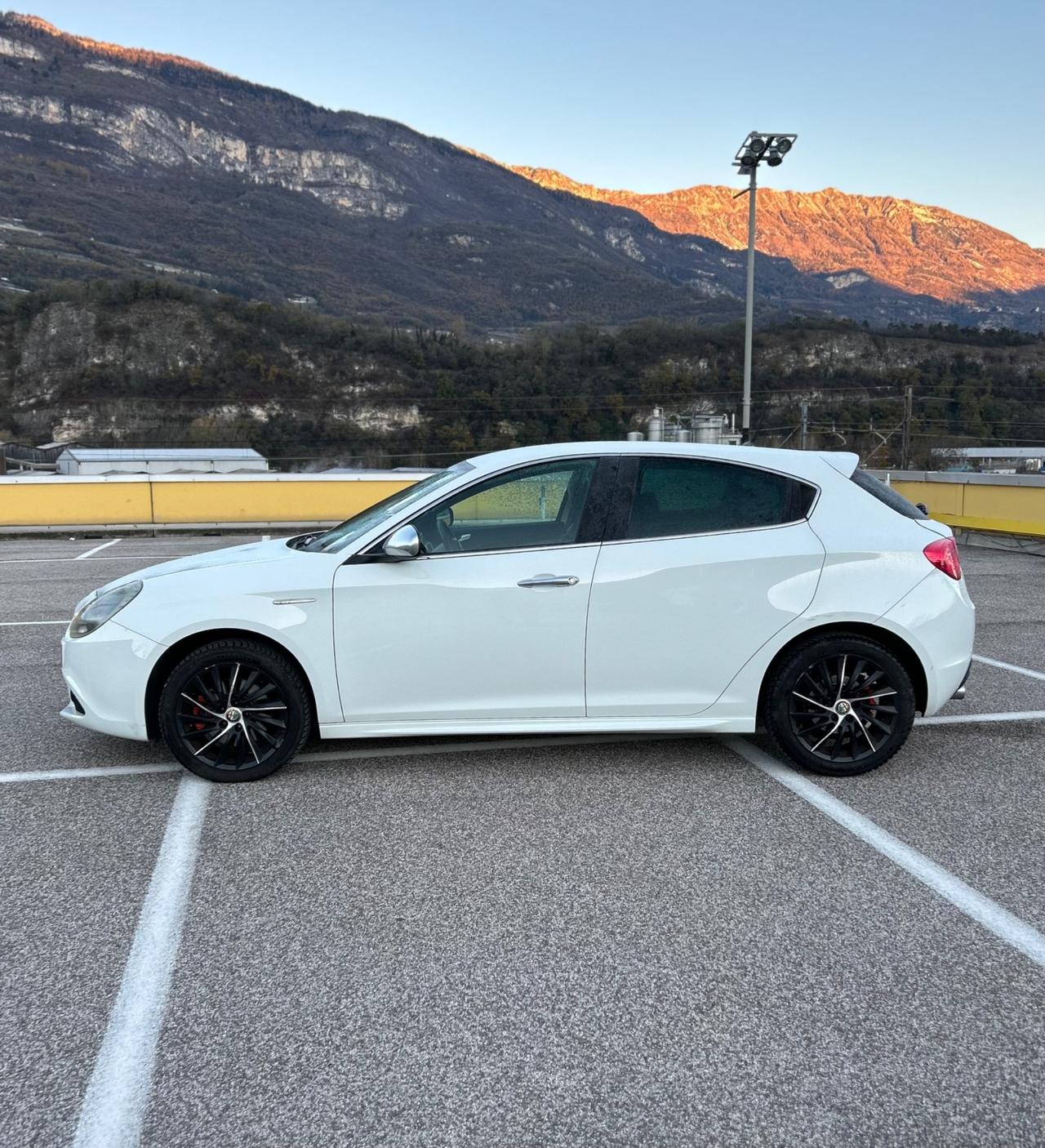 Alfa Romeo Giulietta 2.0 JTDm-2 140 CV Exclusive