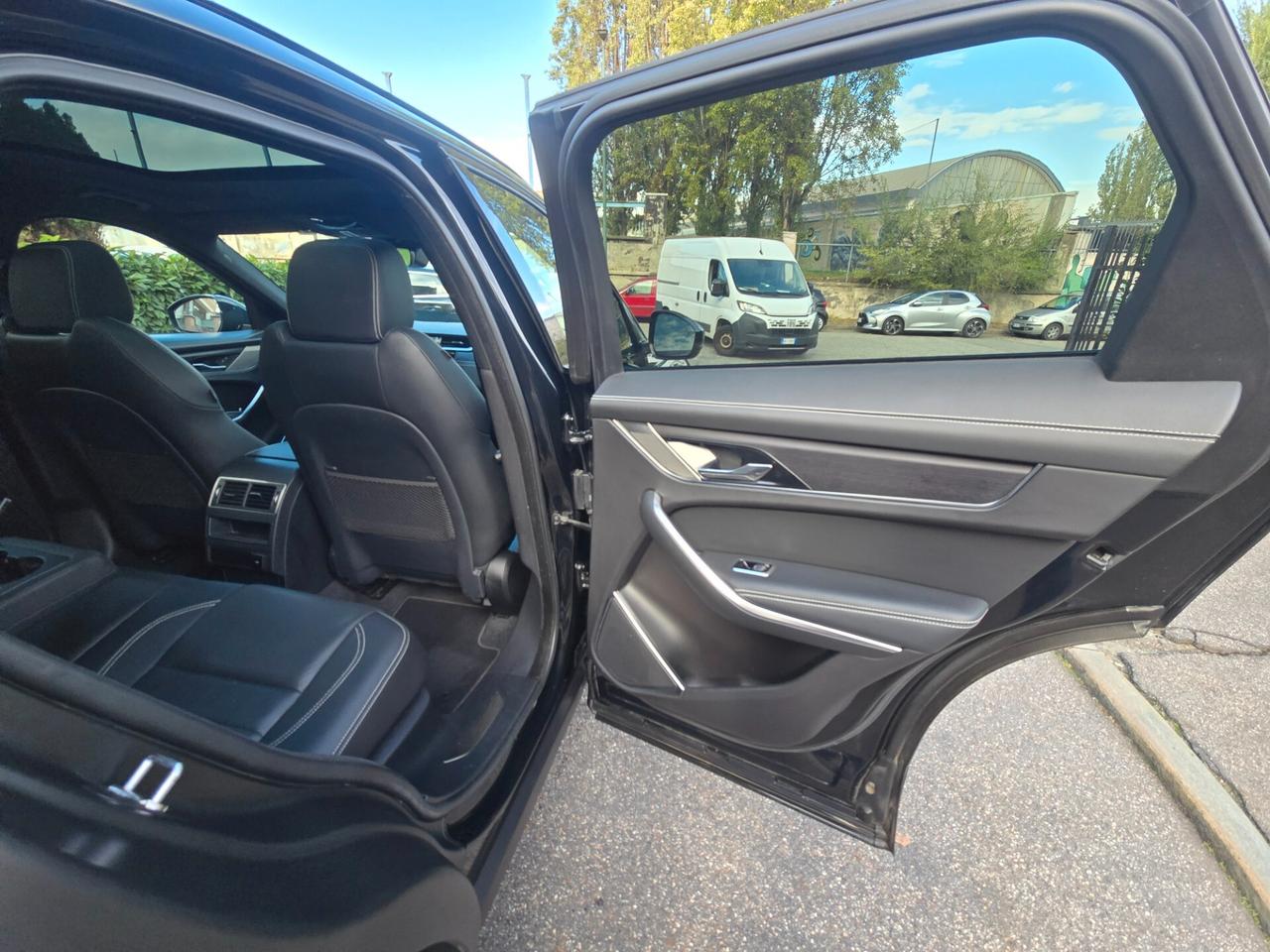 Jaguar F-Pace 2.0d 204cv AWD R-Dynamic HSE i4 Mhev