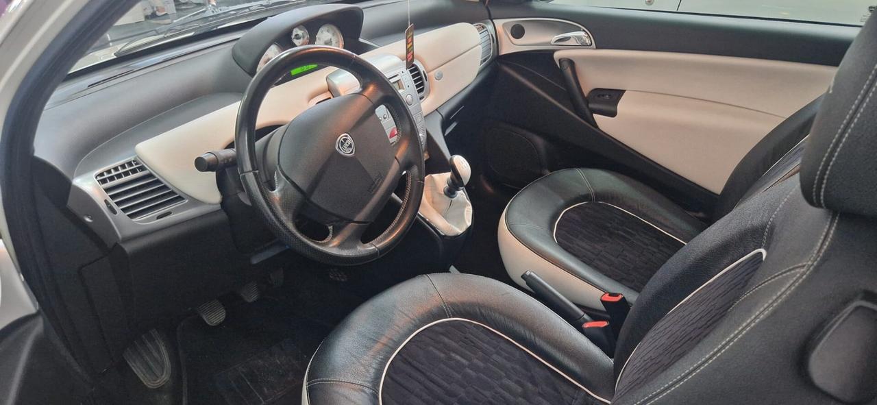 Lancia Ypsilon 1.2 69 CV Elle