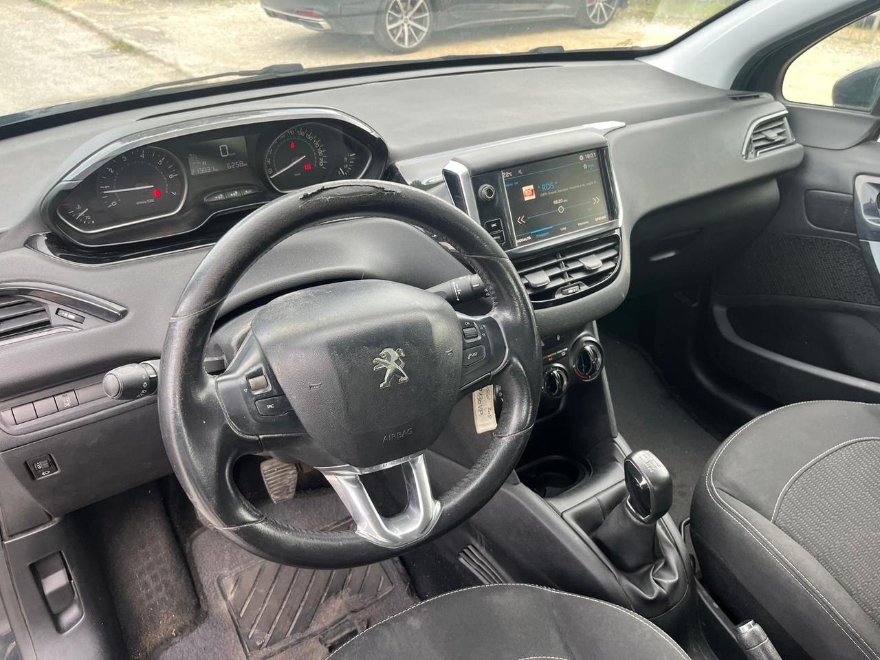 Peugeot 208 PureTech 82 5 porte Allure