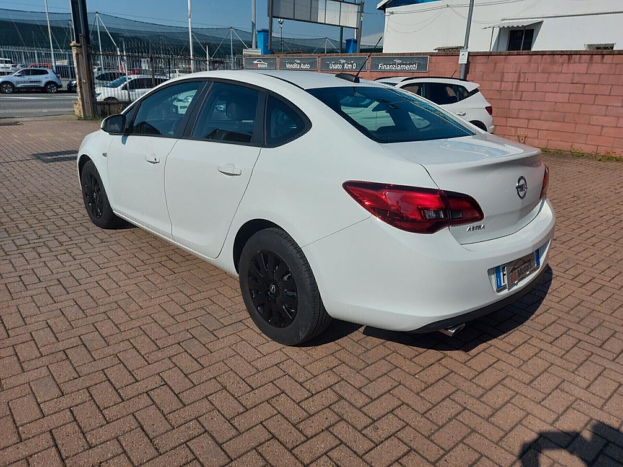 Opel Astra 1.4 Turbo 140CV 4 porte GPL 19.000 KM!!!