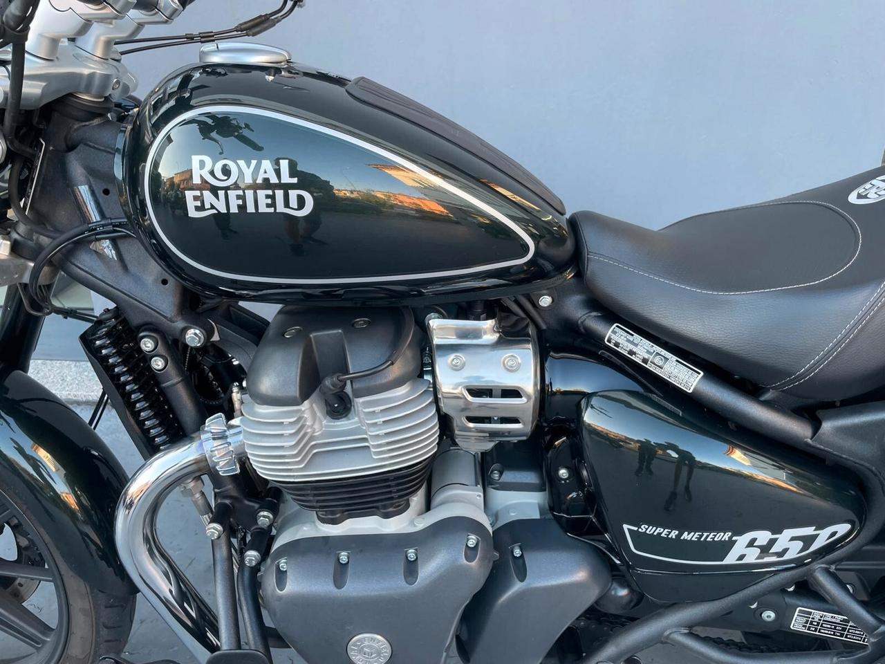 Royal Enfield Super Meteor 650 - 2023