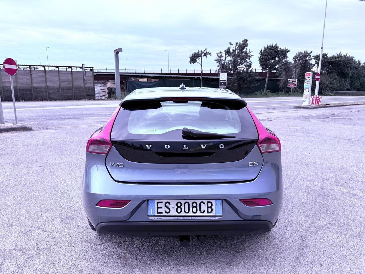 Volvo V40 D2 1.6 Powershift Summum