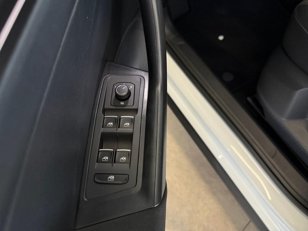 Volkswagen T-Roc 1.0 tsi style 115cv