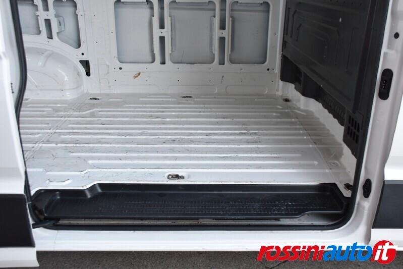 VOLKSWAGEN CRAFTER 30Q 2.0 TDI 140 CV L3H3 LOGISTIC + REARVIEW + CLIM