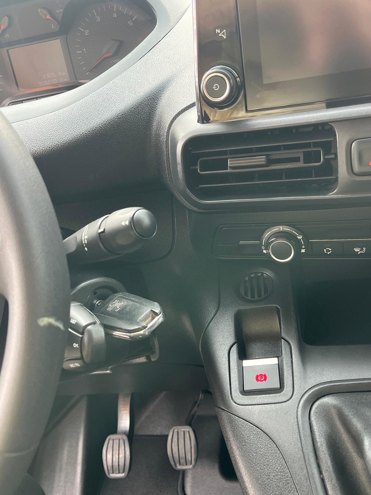 Peugeot Partner 1.5 Motore Nuovo Full optional Prezzo Finito