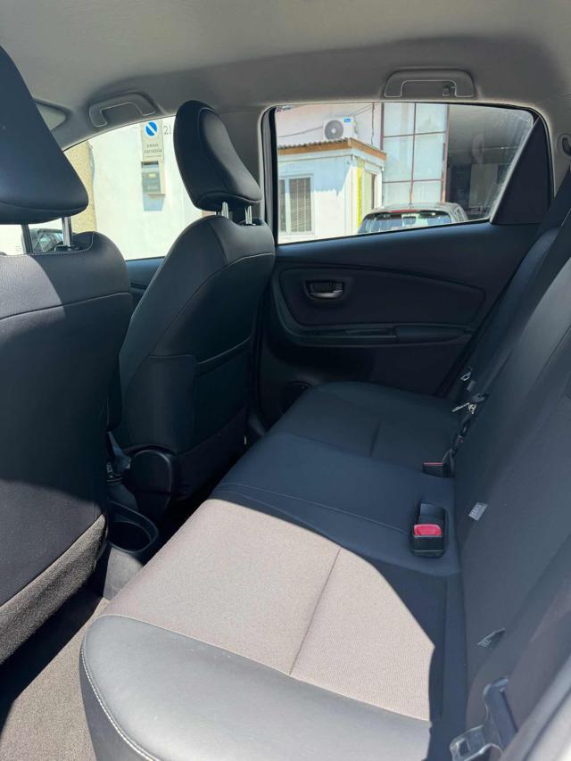 TOYOTA Yaris 1.0 5 porte Lounge