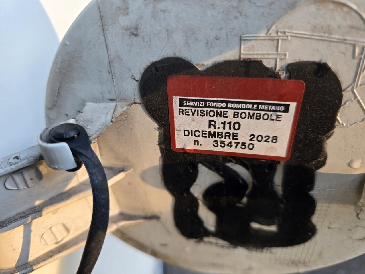 Fiat Punto 1.4 8V 5 porte Natural Power Lounge rate da 120,00